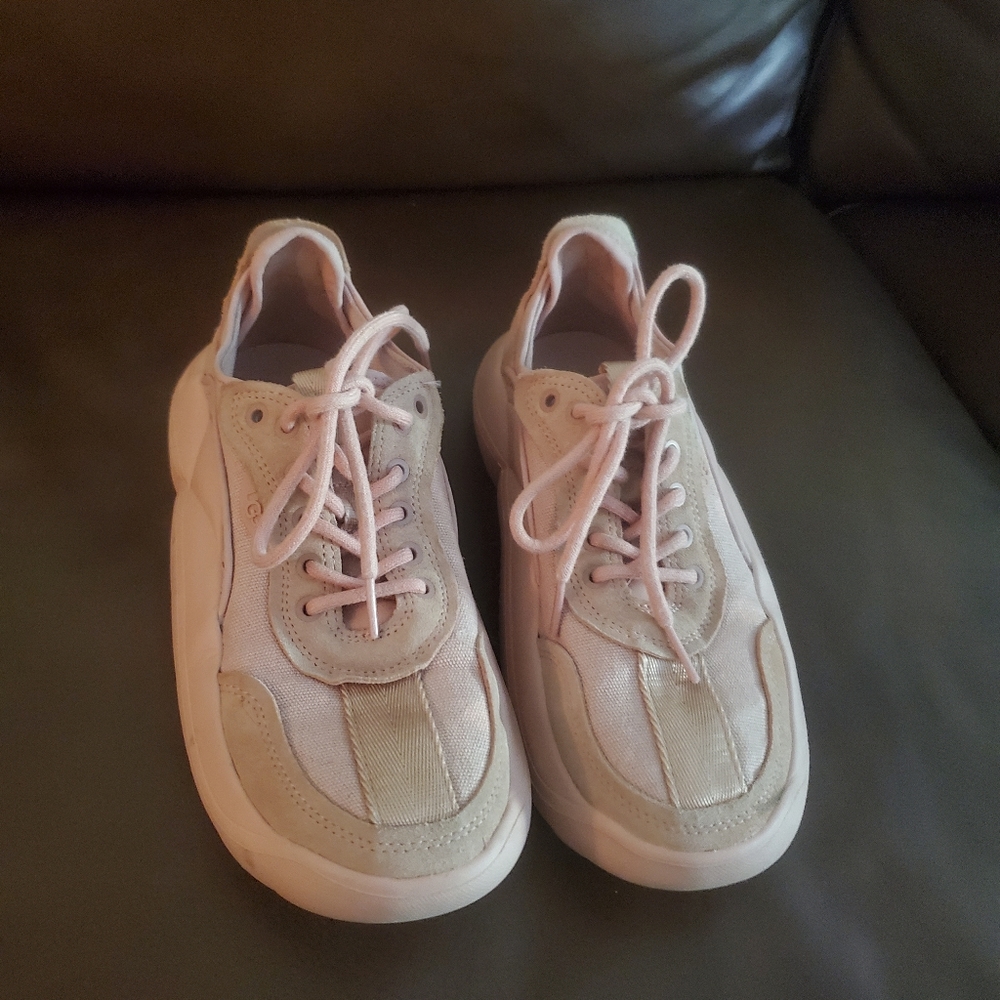 UGG SHOES FOR WOMEN